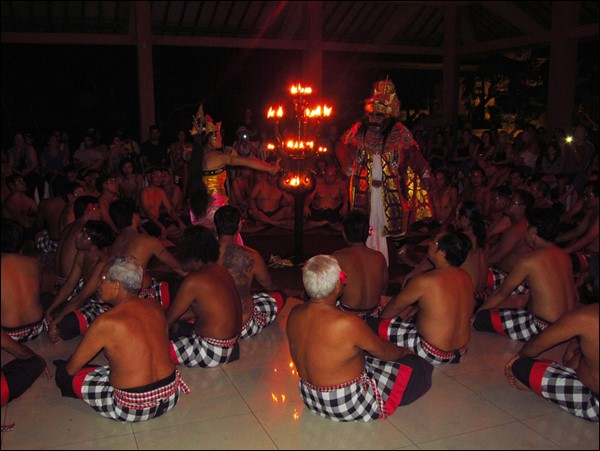 Keçak Ateş Dansı Gösterisi - Bali, Endonezya