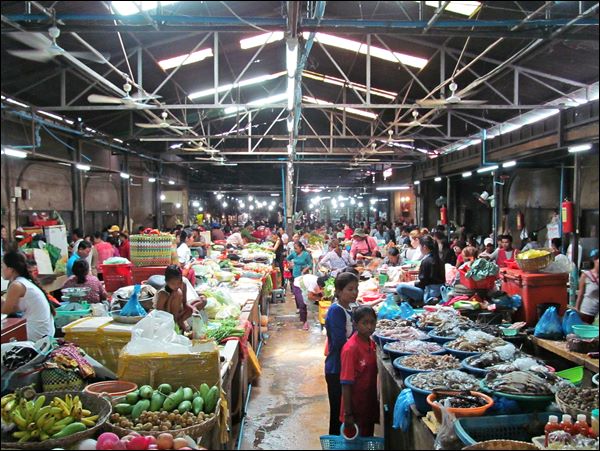 Siem Reap Gece Pazarı'nda Satılanlar