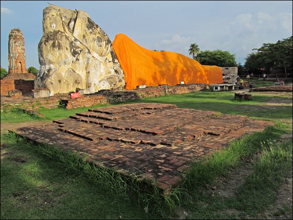 Wat Lokayasuttharam, Tayland