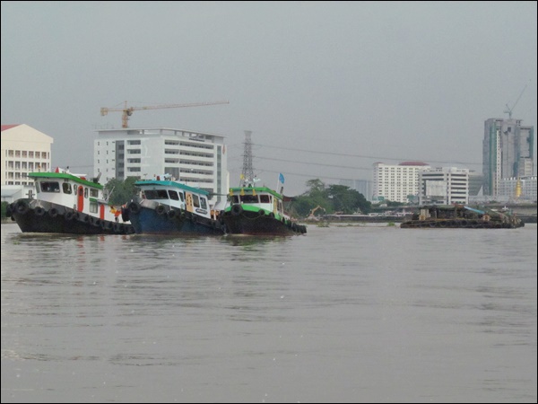 Chao Phraya Nehri'nden Bangkok