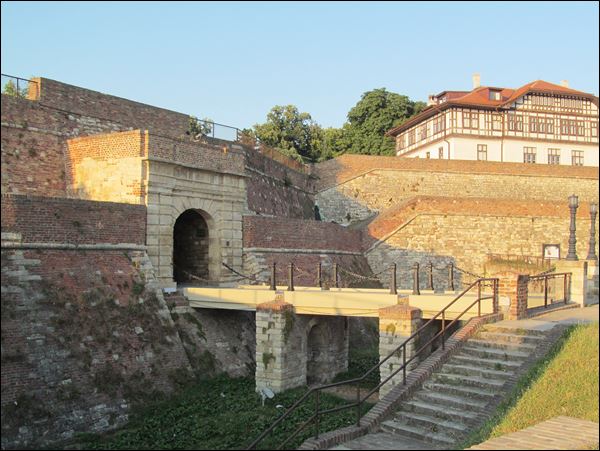 Belgrad Kalesi Girişi, Belgrad Gezilecek Yerler