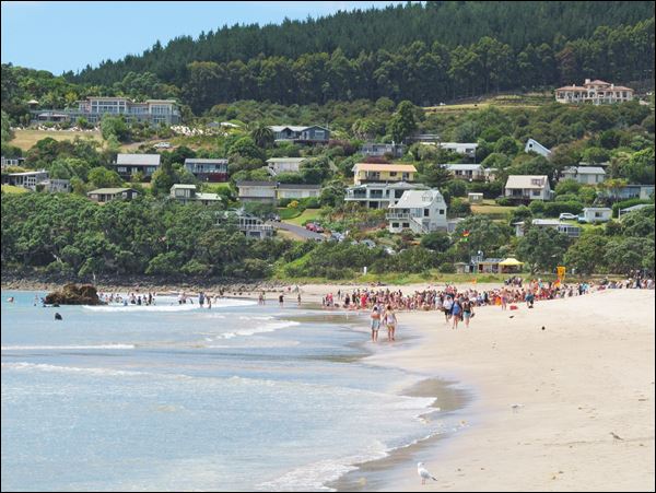 Hot Water Beach, Coromandel Peninsula - New Zealand Travel Guide