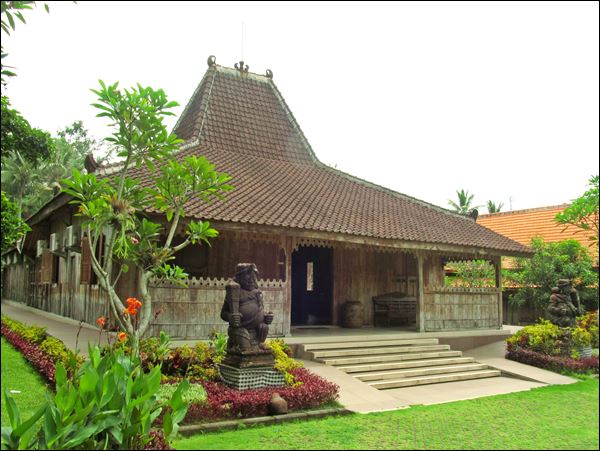 Setia Darma Maske ve Kukla Evi Gezi Rehberi - Ubud Gezi Notları
