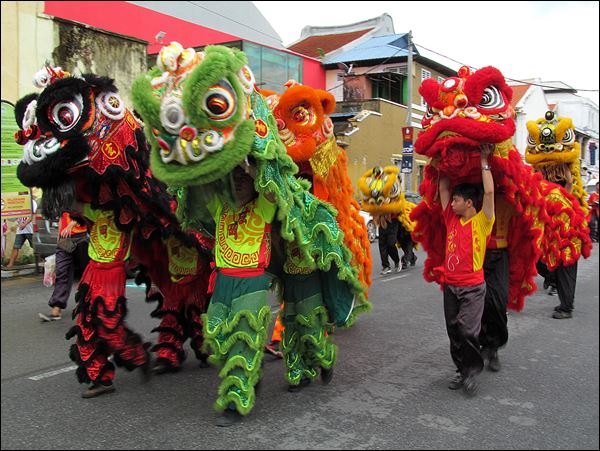 wushu aslan ve ejderha dansı festivali malezya 1
