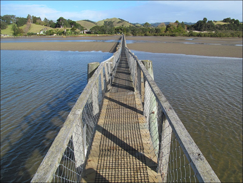 longest footbridge in southern hemisphere