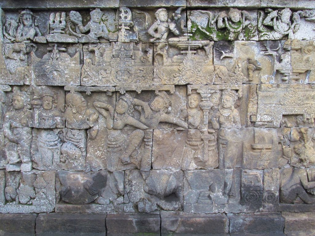 Borobudur Tapınağı'ndaki Taş Oyması Figürler - Endonezya Gezi Notları