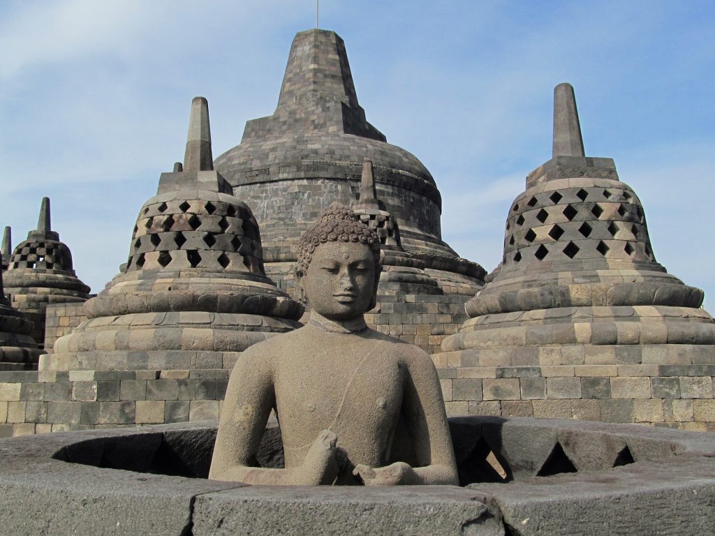 Dünyanın En Büyük Budist Tapınağı - Borobudur Tapınağı - Endonezya'da Gezilecek Yerler