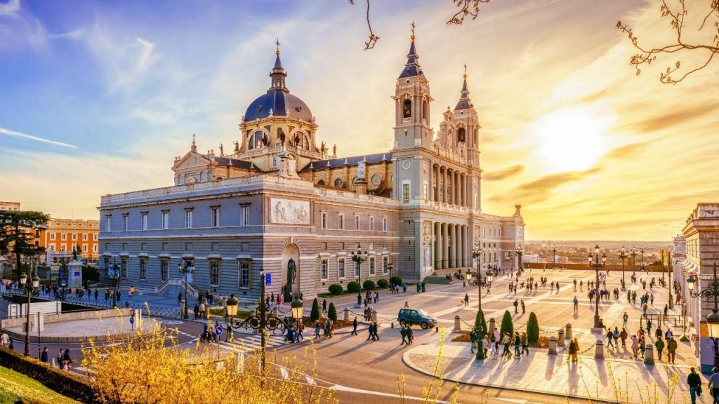 Madrid Gezilecek Yerler